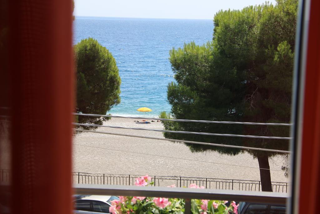 Chrismare Hotel Mazzeo Exterior foto