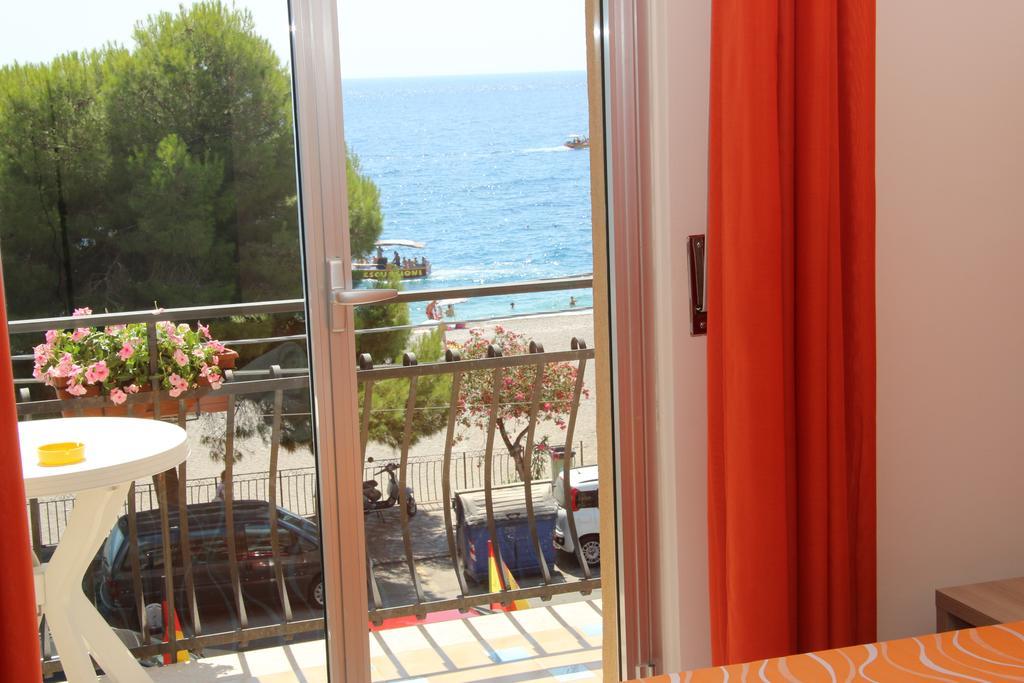 Chrismare Hotel Mazzeo Exterior foto