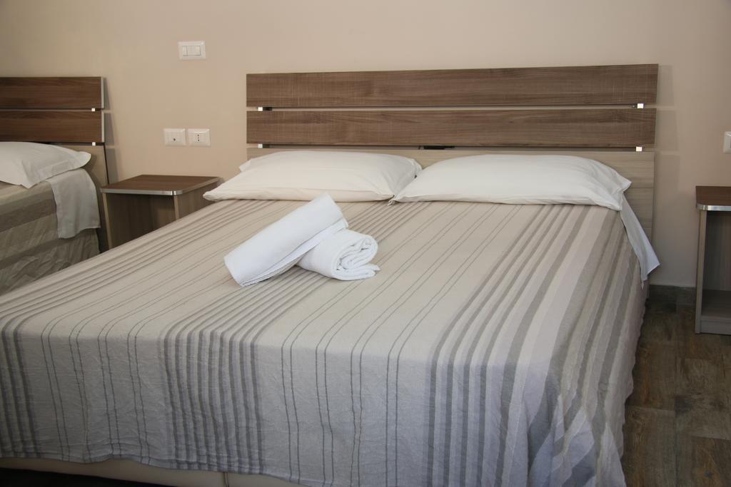 Chrismare Hotel Mazzeo Exterior foto